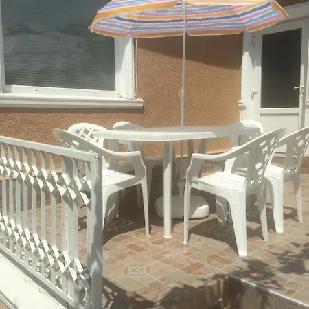 Guest house Къща За Гости Соларис *